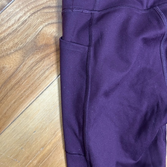 Victoria’s Secret Leggings *WITH POCKETS* - Picture 4 of 4